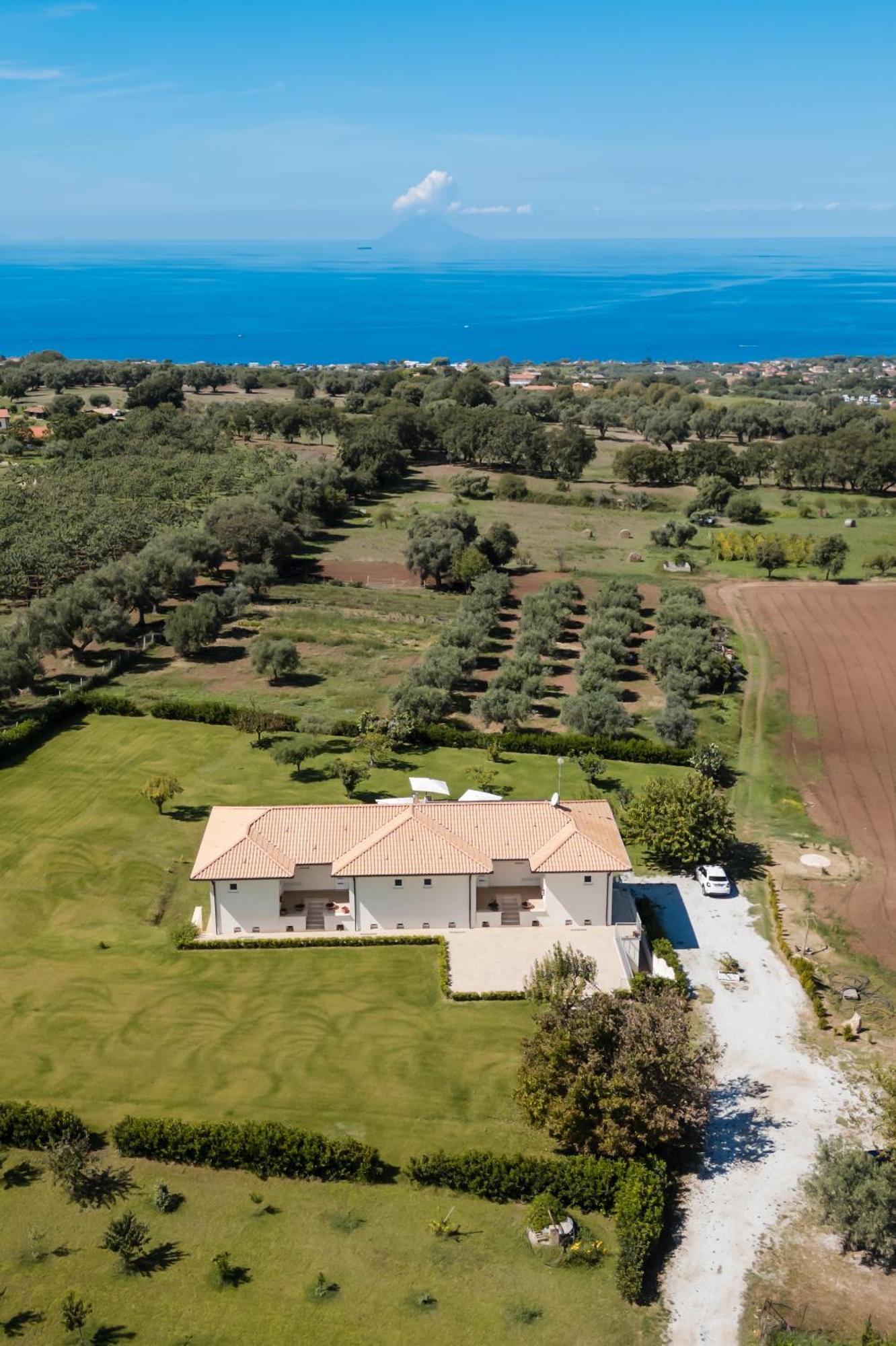 ריקאדי Villa Eirene מראה חיצוני תמונה